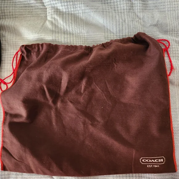 Purses - Picture 7 of 8